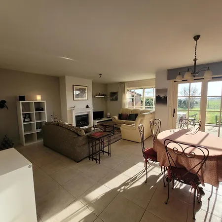 In A Quiet Area In 빌라