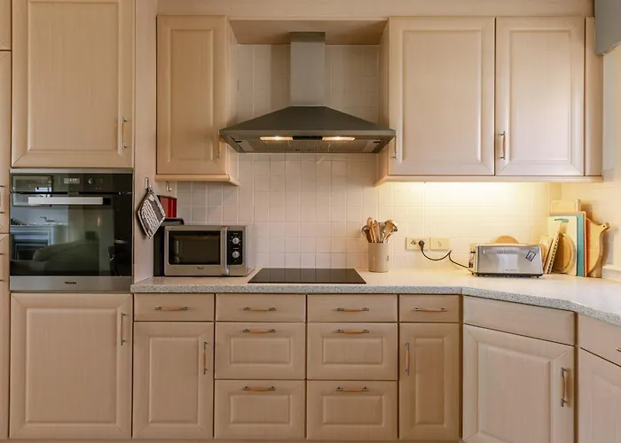 In A Quiet Area In 빌라 데한