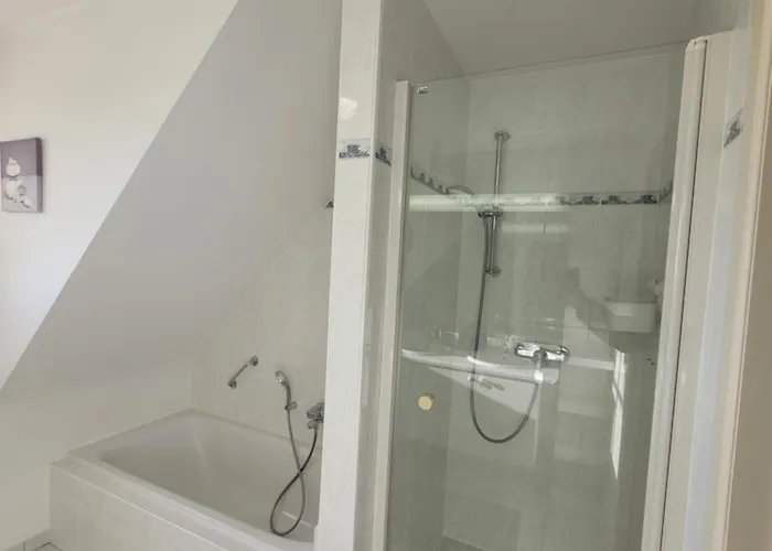 In A Quiet Area In 빌라 *